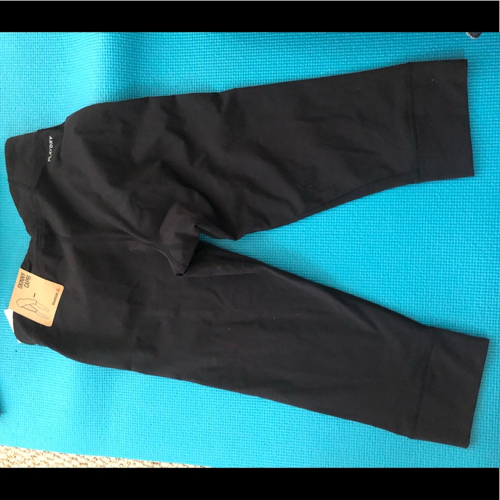 NWT Reebok Capris Leggings Black Size XS